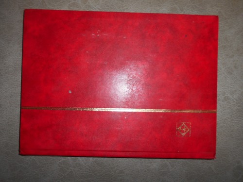 Red stockbook with 9 - red,